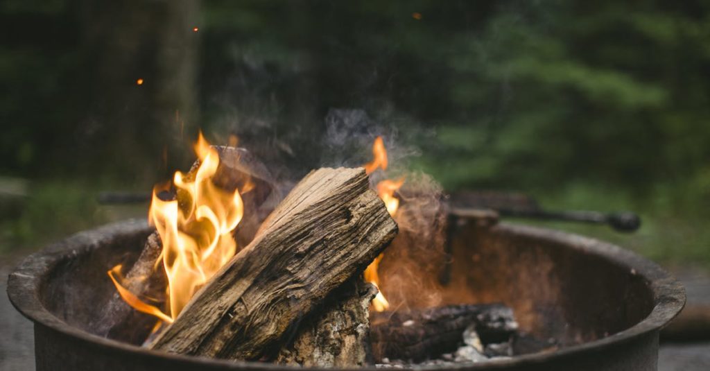 découvrez notre sélection de fire pits pour créer une ambiance chaleureuse dans votre jardin ou sur votre terrasse. profitez d'un espace convivial, sécuritaire et design pour vos soirées en plein air.