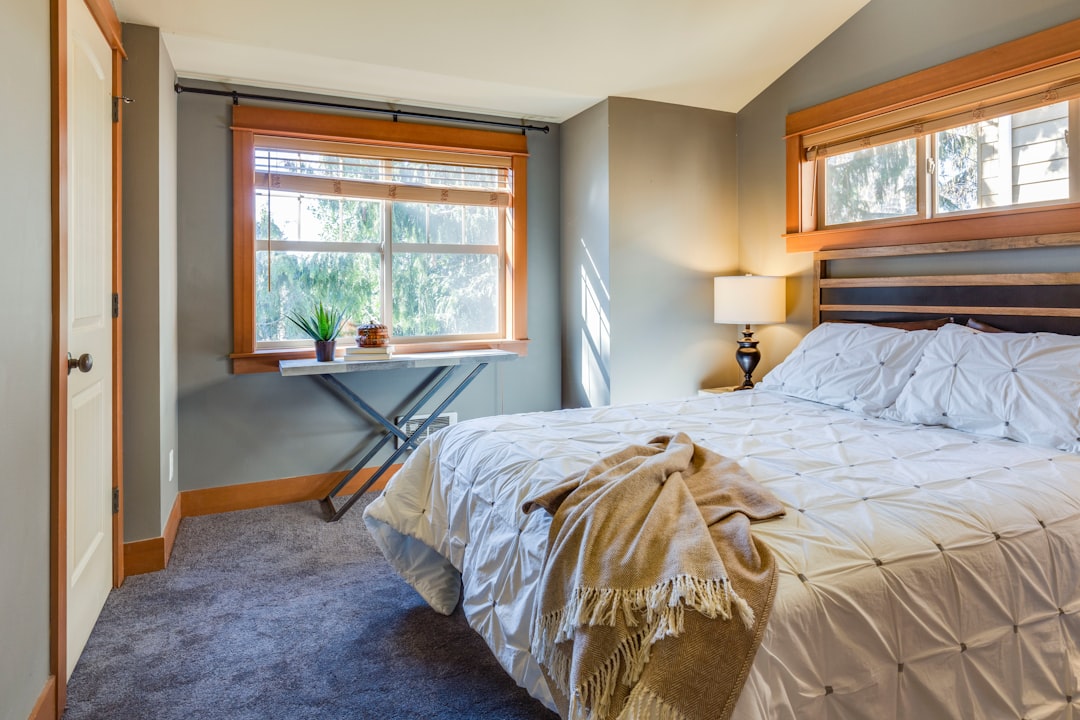 découvrez notre sélection de têtes de lit élégantes pour sublimer votre chambre à coucher. alliez confort et style avec nos modèles adaptés à tous les intérieurs.