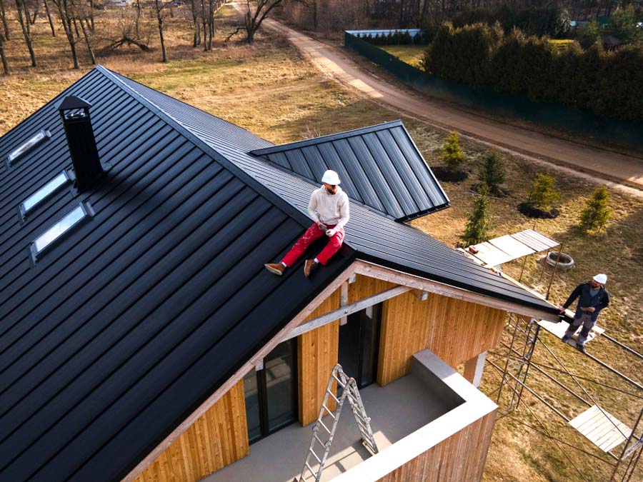 Checklist avant de monter sur un toit : les vérifications indispensables